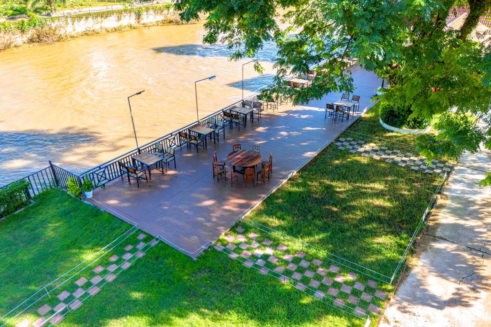 Lisha The Grand Riverside Hotel Vang Vieng Exterior foto
